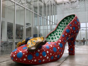 霧島アートの森　「赤い靴」草間彌生さんの作品を見た