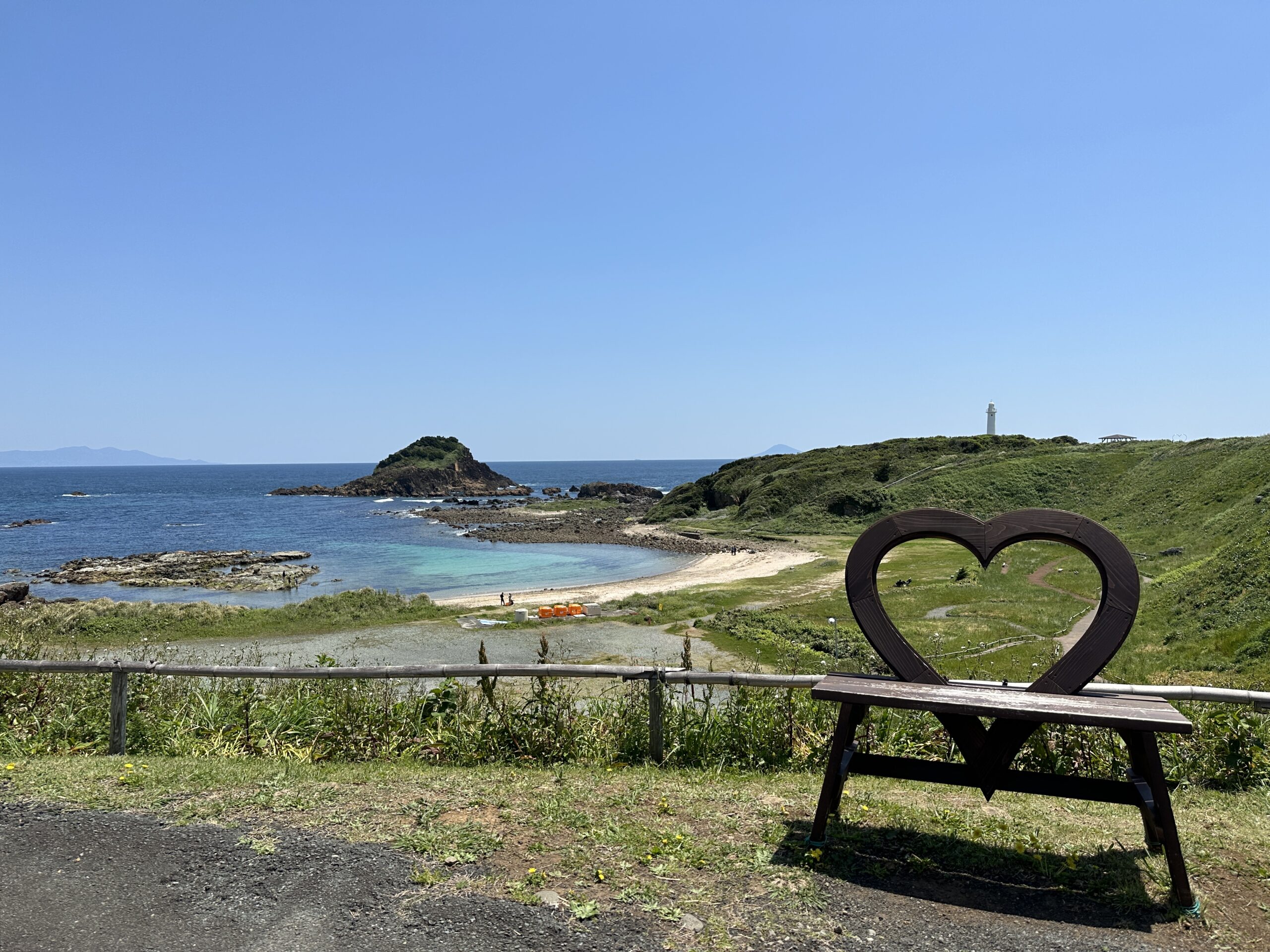 デートにおすすめ　恋する灯台　伊豆半島の爪木埼灯台